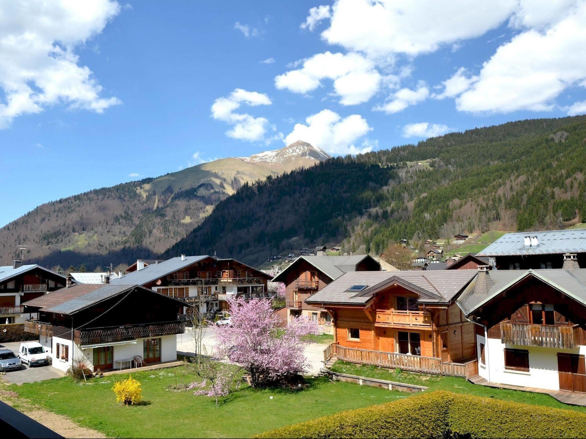 Hotel Les Bruyeres Morzine Exteriör bild